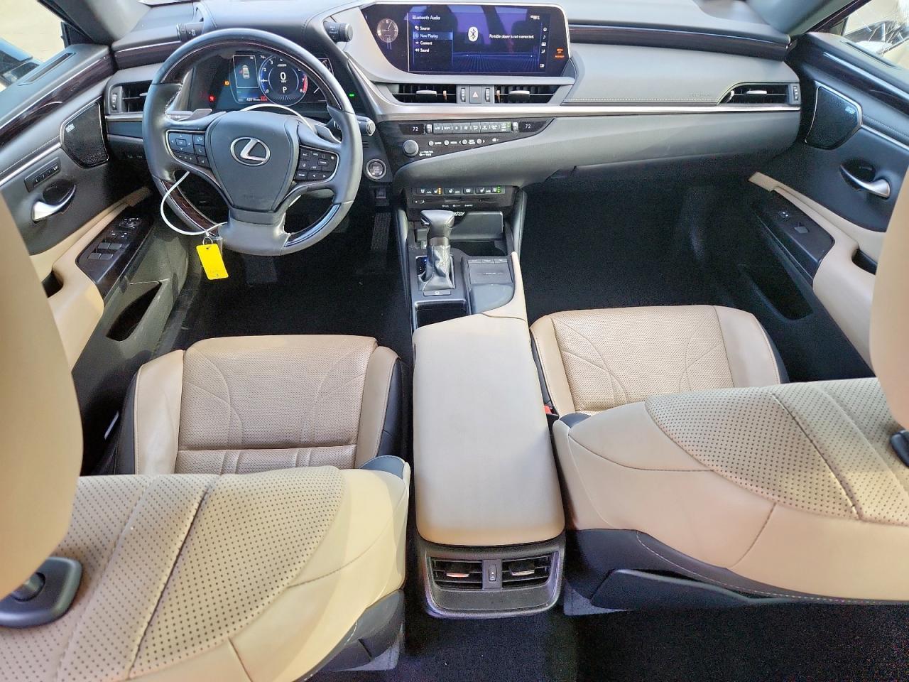 2020 LEXUS Es