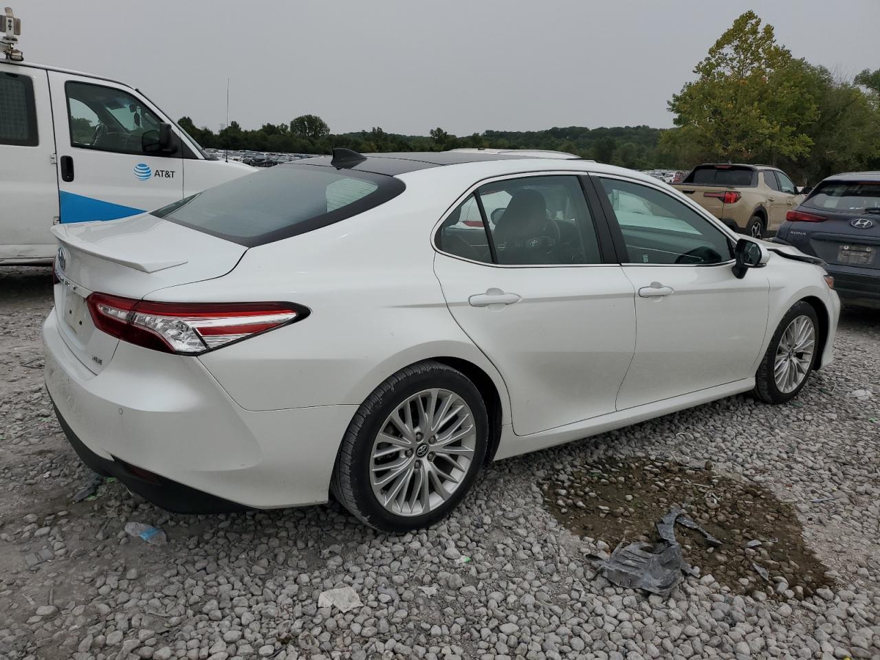 2018 TOYOTA CAMRY