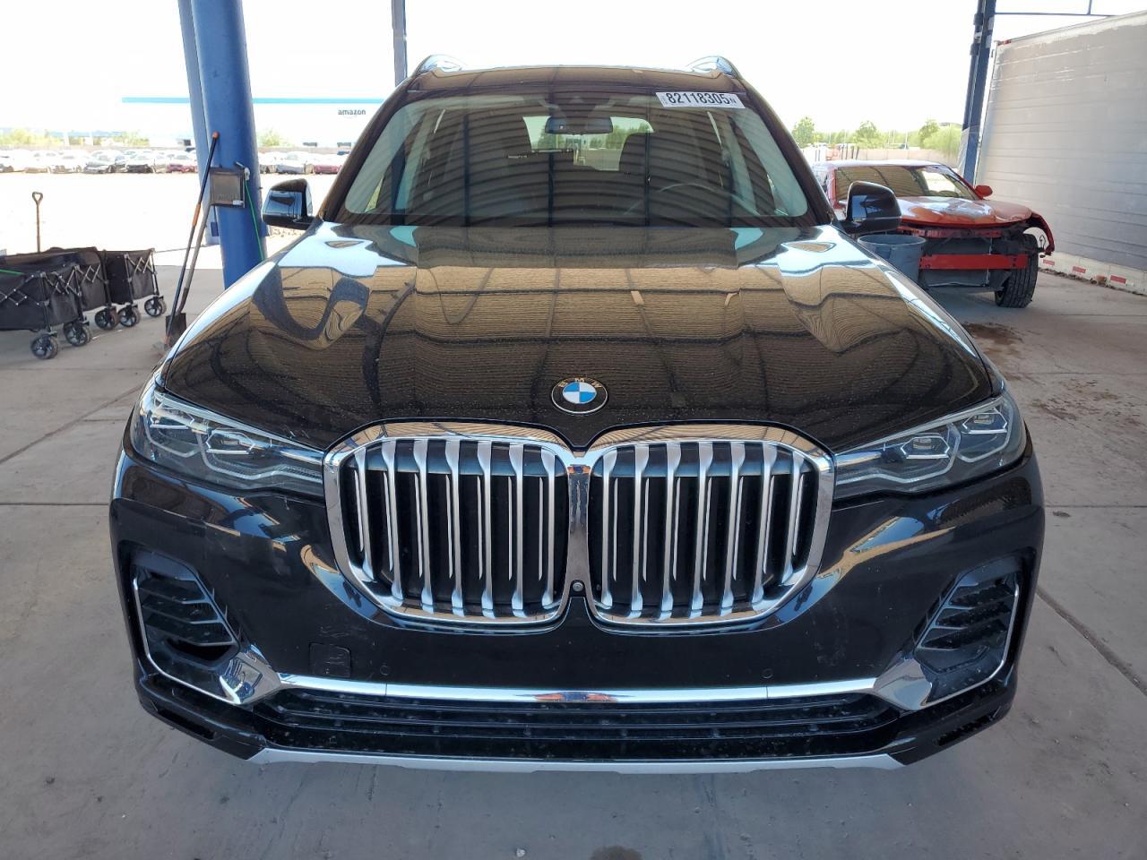 2021 BMW X7