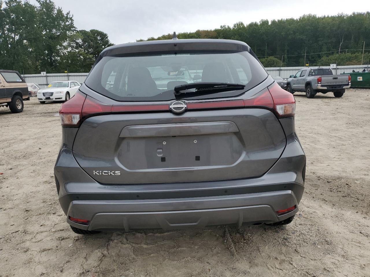 2023 NISSAN KICKS