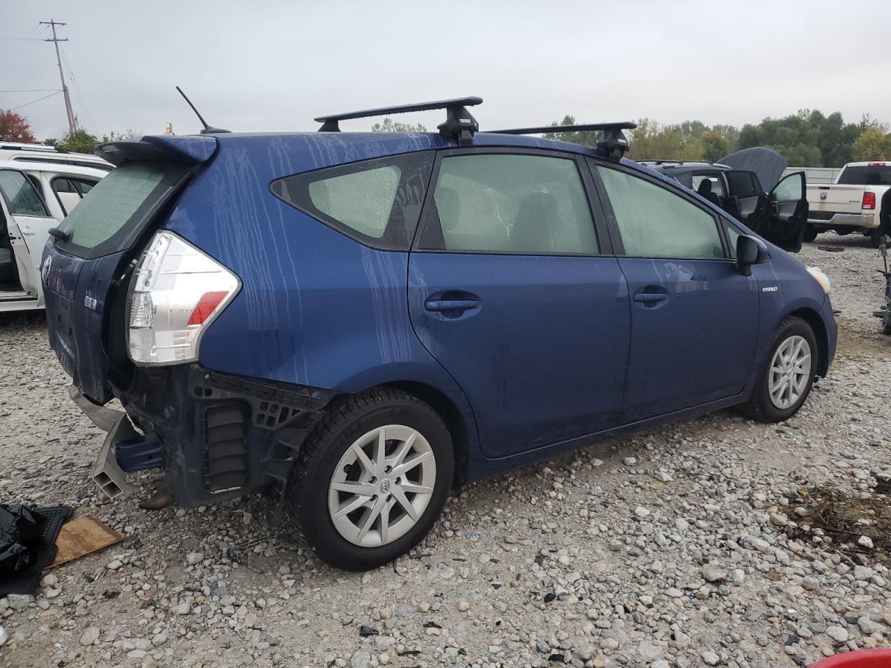2013 TOYOTA PRIUS V