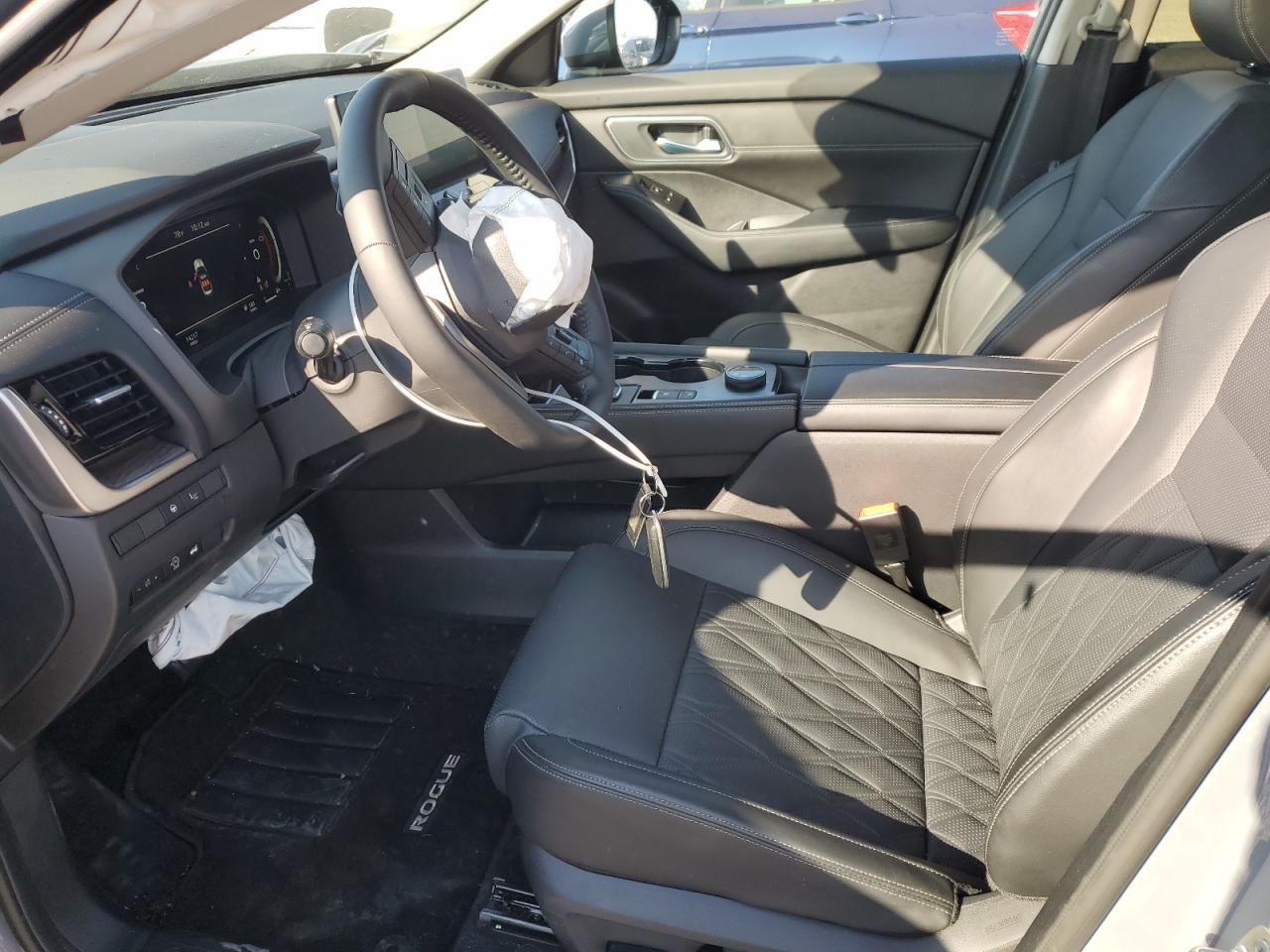 2025 NISSAN ROGUE
