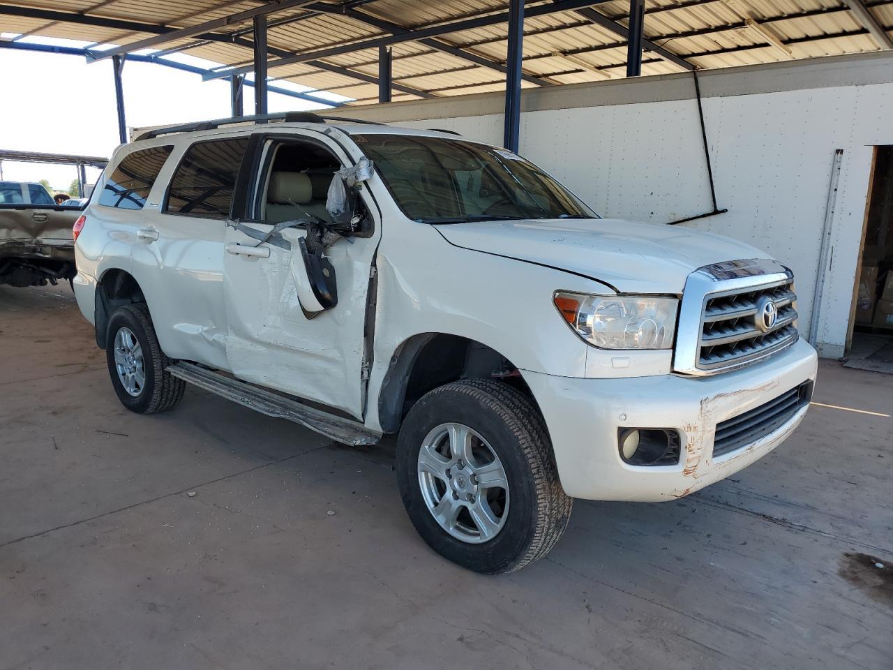 2014 TOYOTA Sequoia