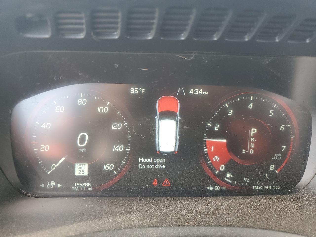 2018 VOLVO XC90