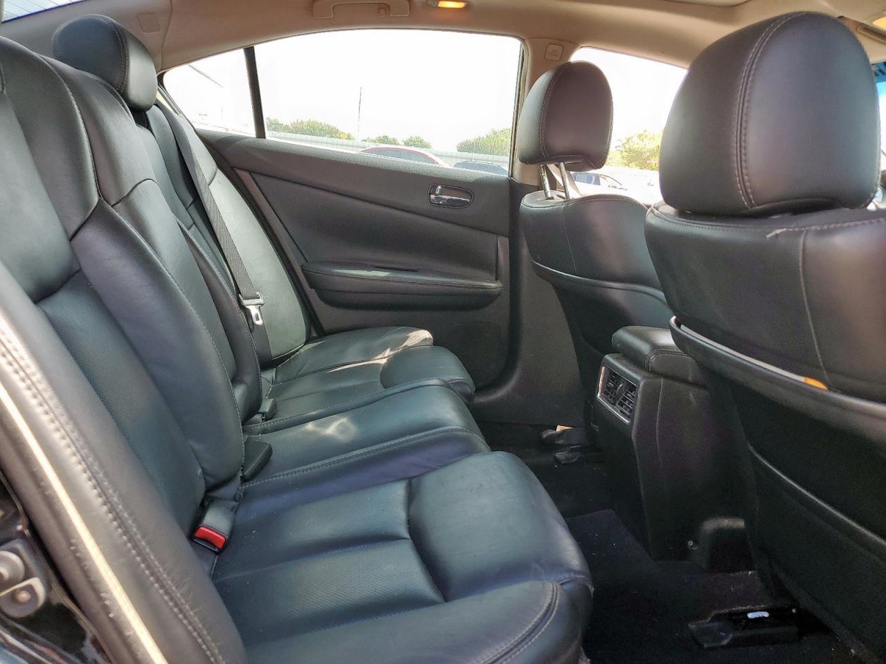 2012 NISSAN Maxima