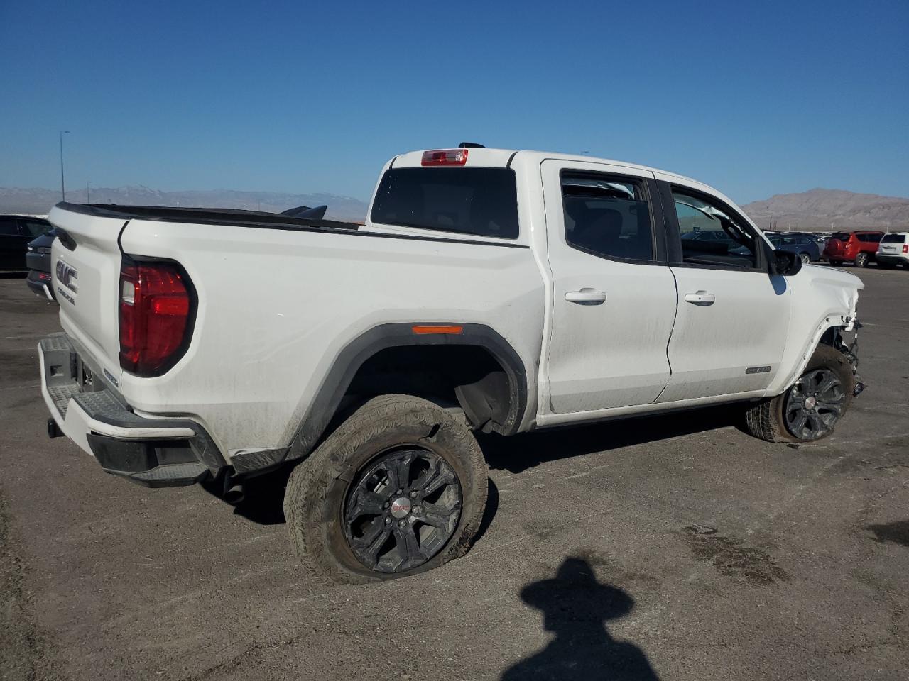 2024 GMC CANYON
