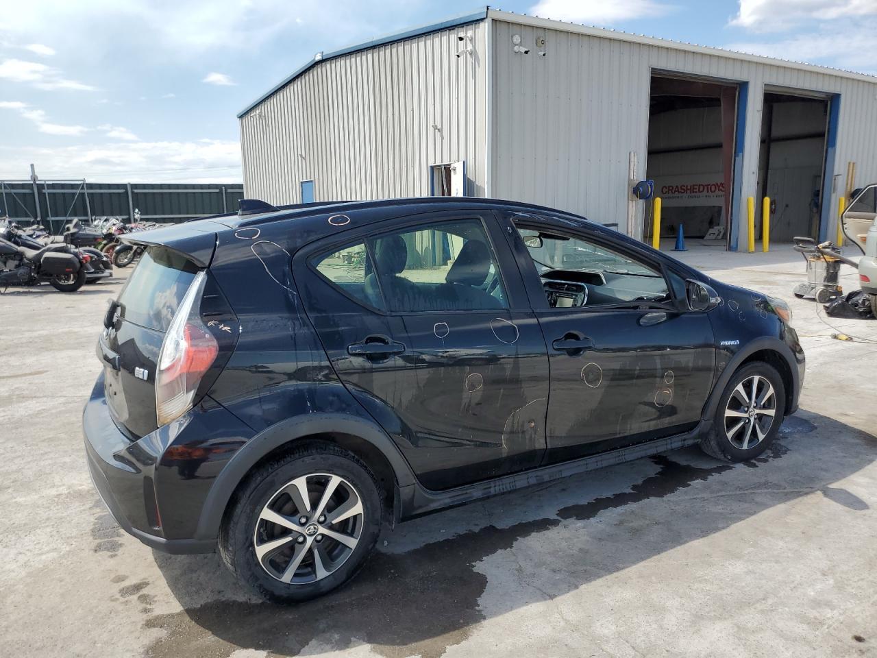 2018 TOYOTA Prius c