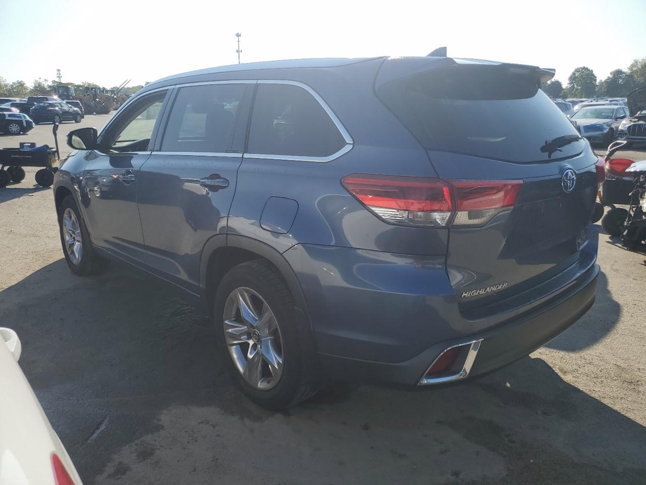 2017 TOYOTA HIGHLANDER