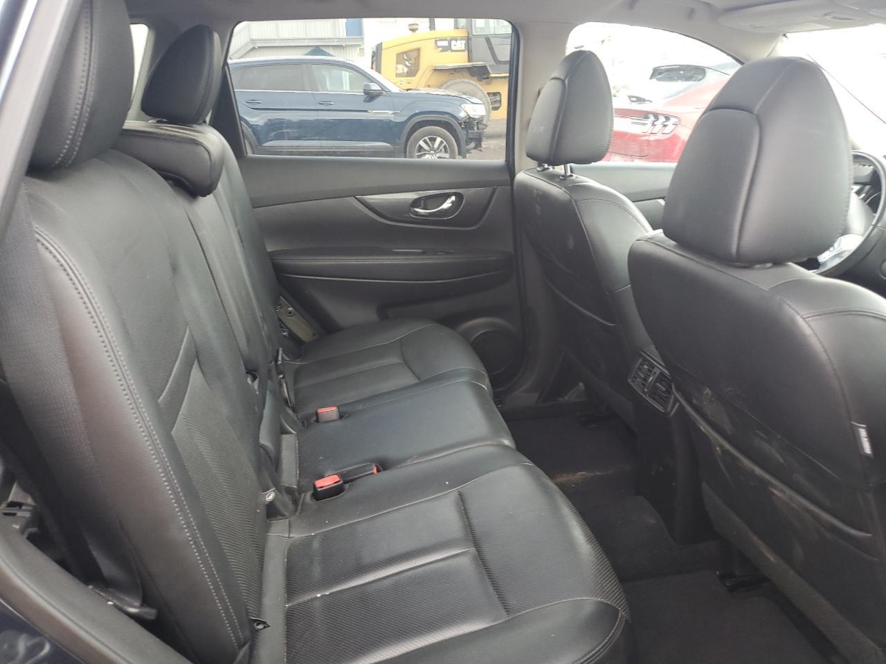 2015 NISSAN ROGUE