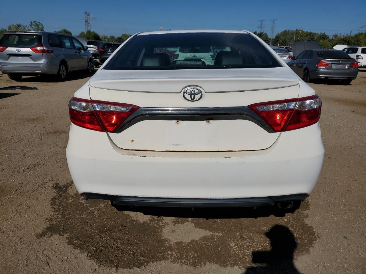 2015 TOYOTA CAMRY