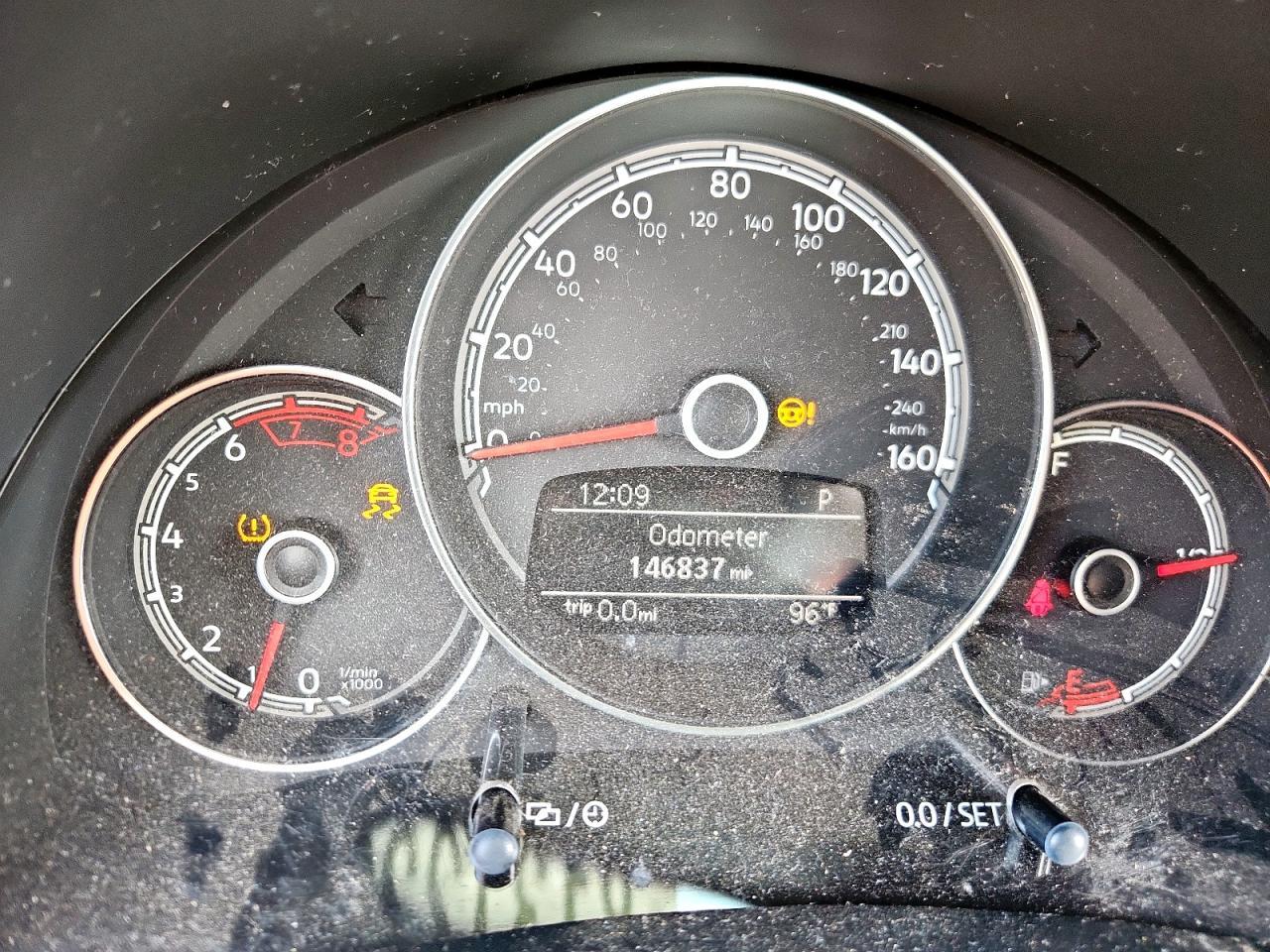 2017 VOLKSWAGEN Beetle