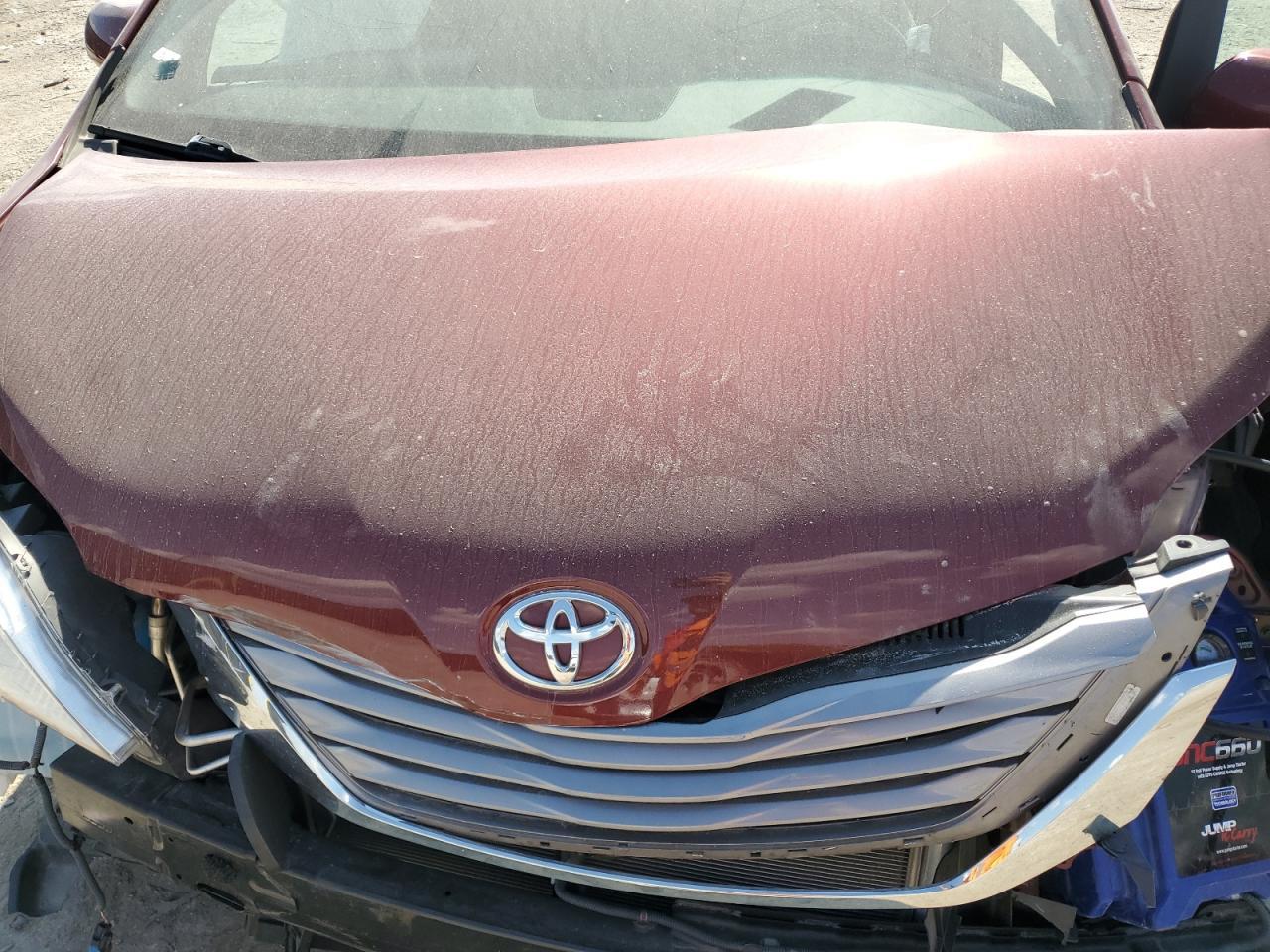 2016 TOYOTA SIENNA