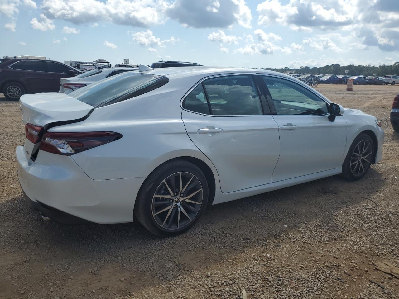 2023 TOYOTA CAMRY