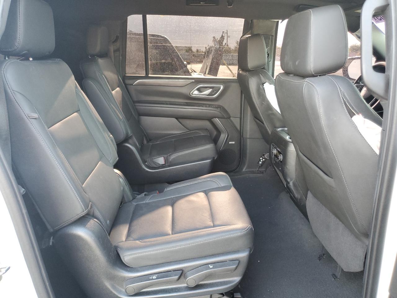 2022 CHEVROLET Suburban