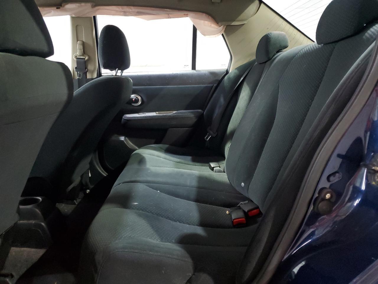 2011 NISSAN VERSA