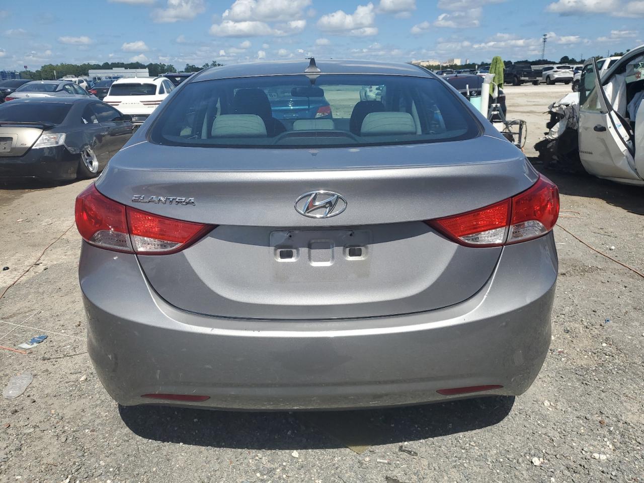 2012 HYUNDAI ELANTRA