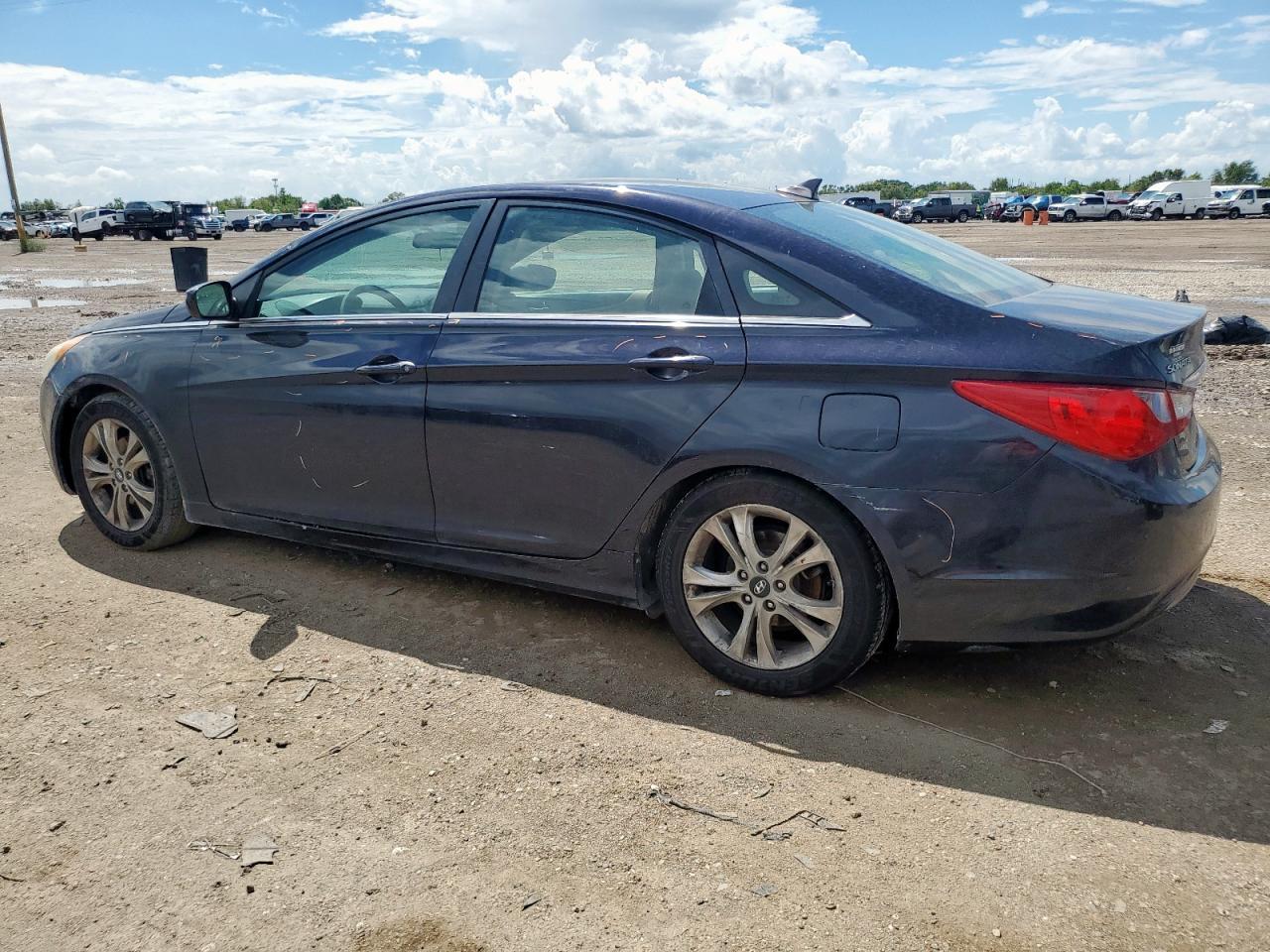 2011 HYUNDAI SONATA