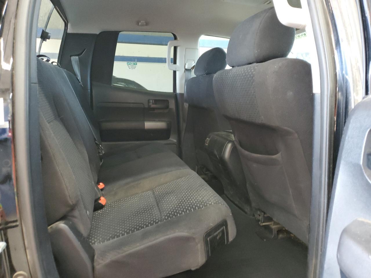2011 TOYOTA TUNDRA