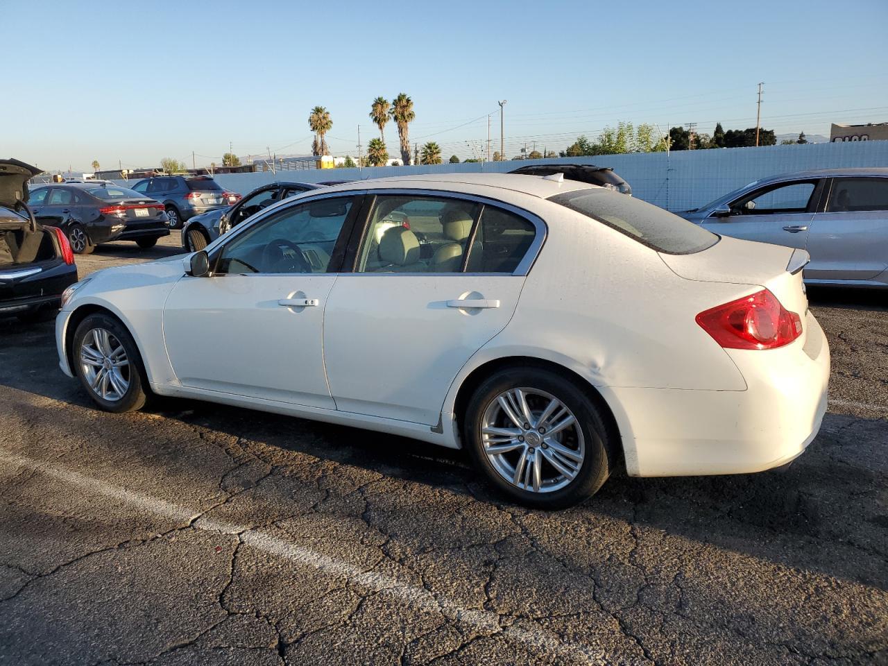2011 INFINITI G25