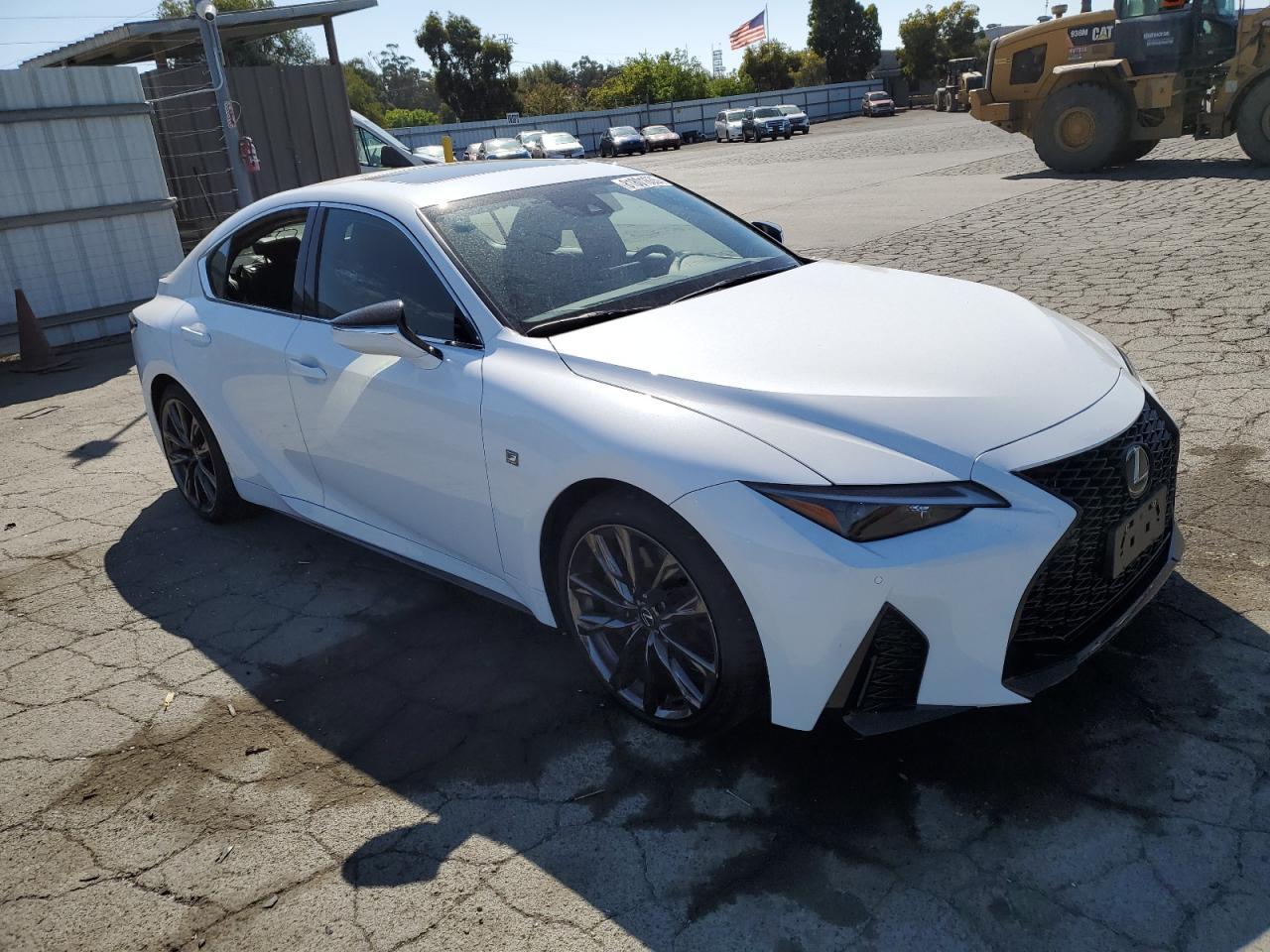 2024 LEXUS Is