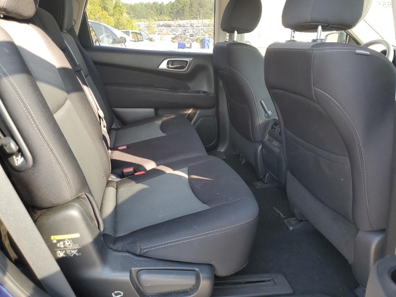 2017 NISSAN PATHFINDER