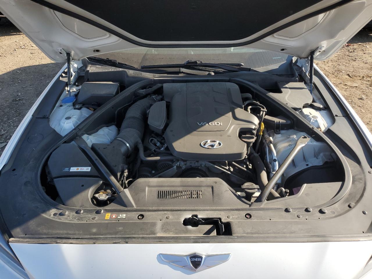 2015 HYUNDAI GENESIS