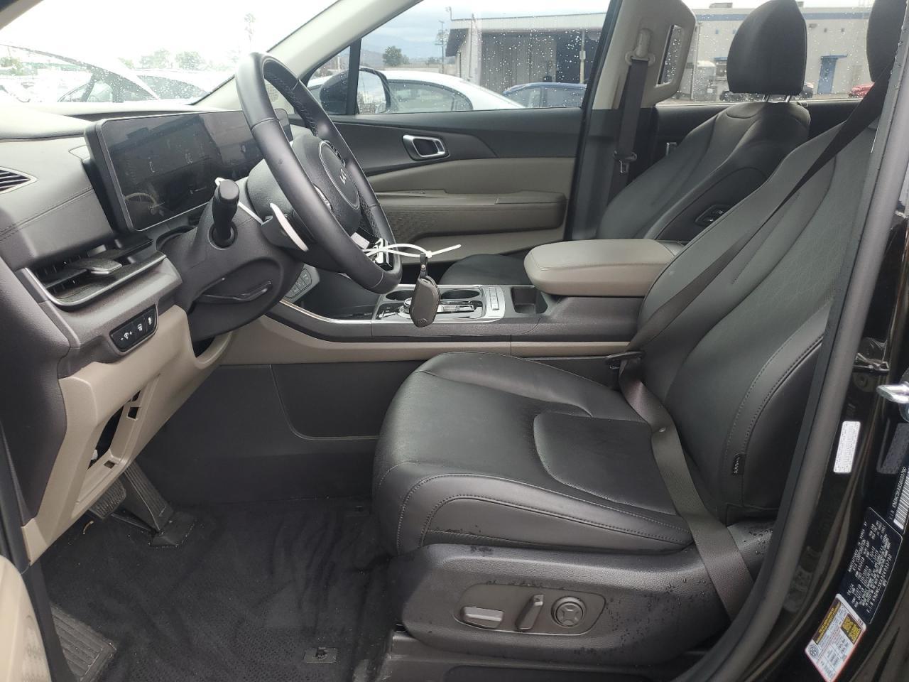 2025 KIA Carnival