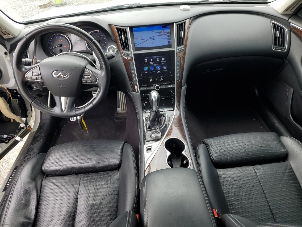 2015 INFINITI Q50