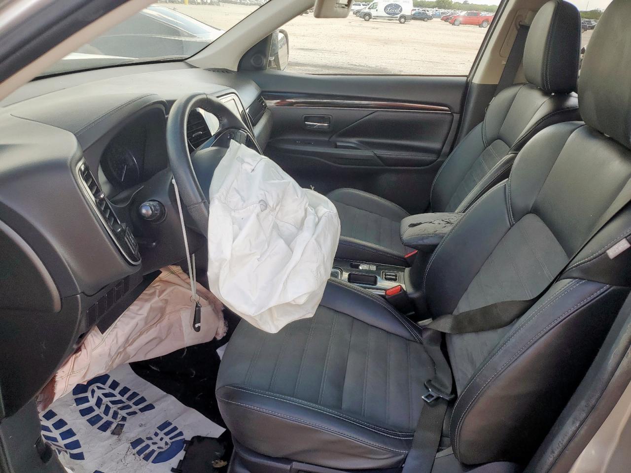 2019 MITSUBISHI outlander