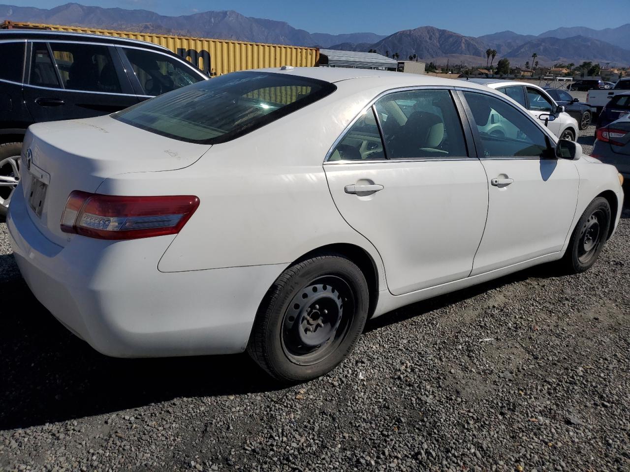2011 TOYOTA CAMRY