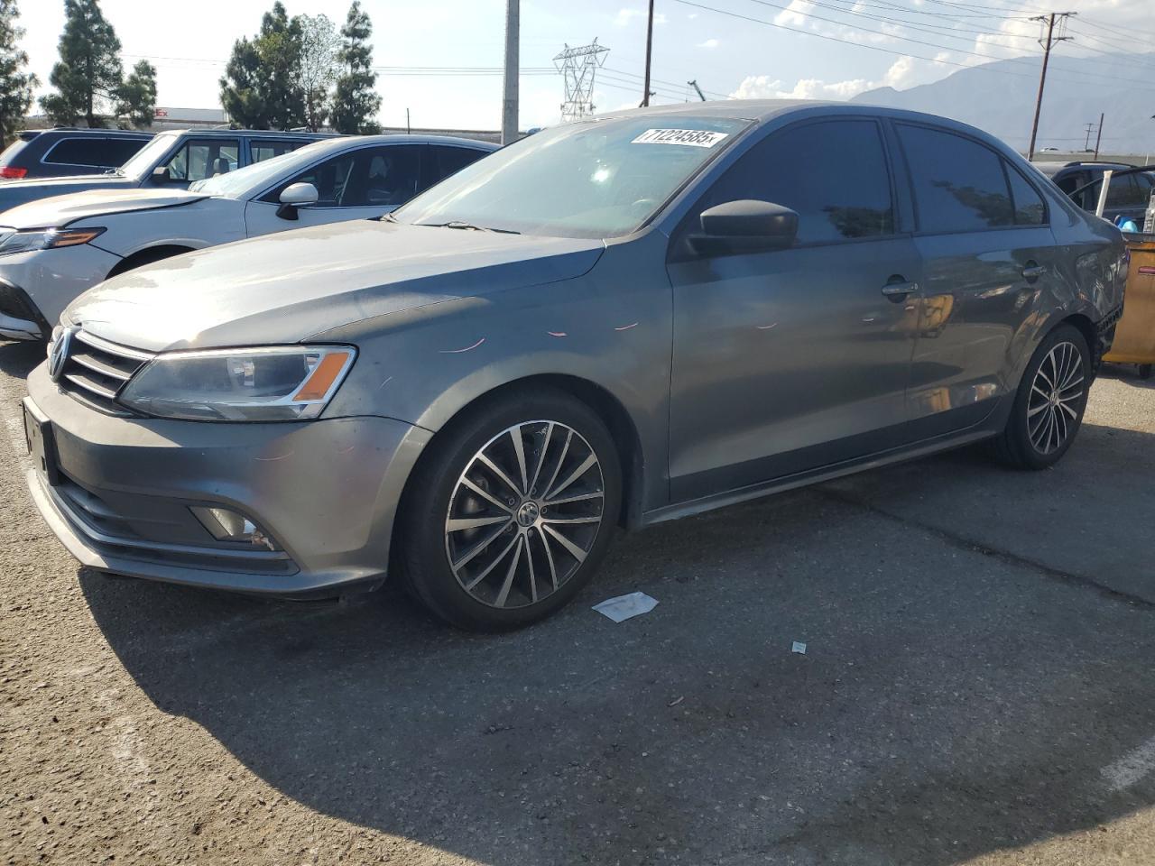 2016 VOLKSWAGEN JETTA
