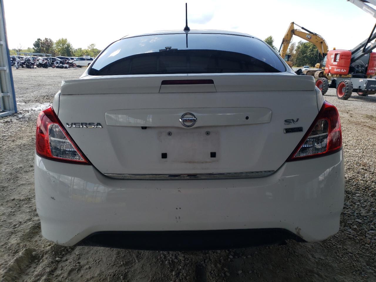 2019 NISSAN VERSA