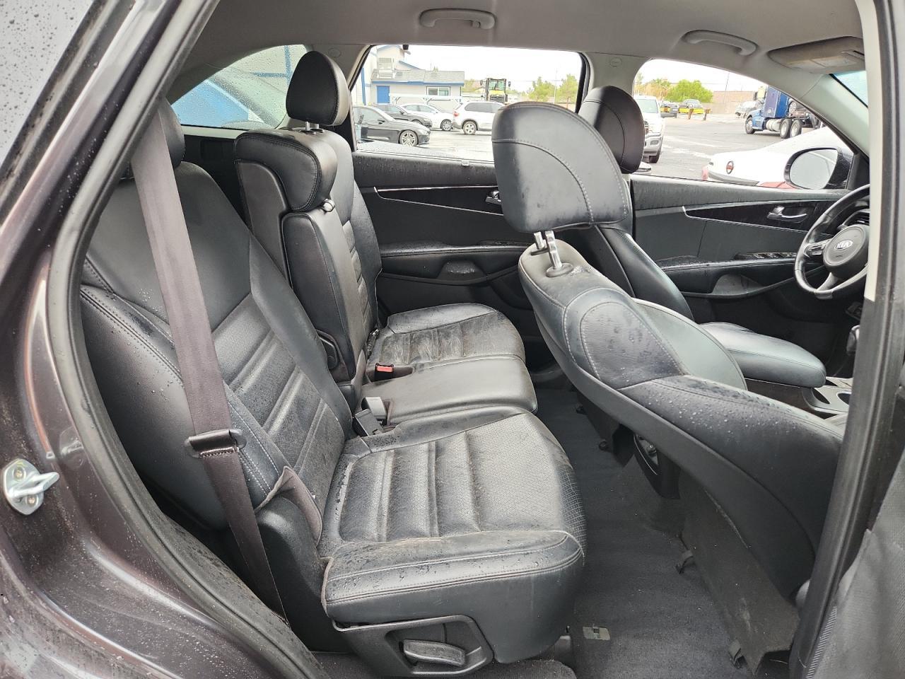 2017 KIA SORENTO