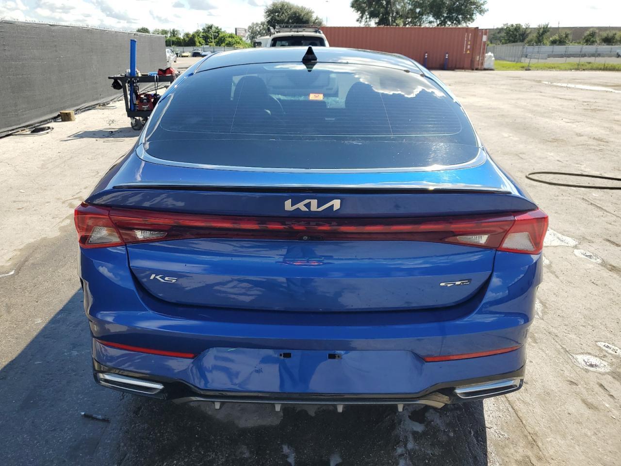 2022 KIA K5
