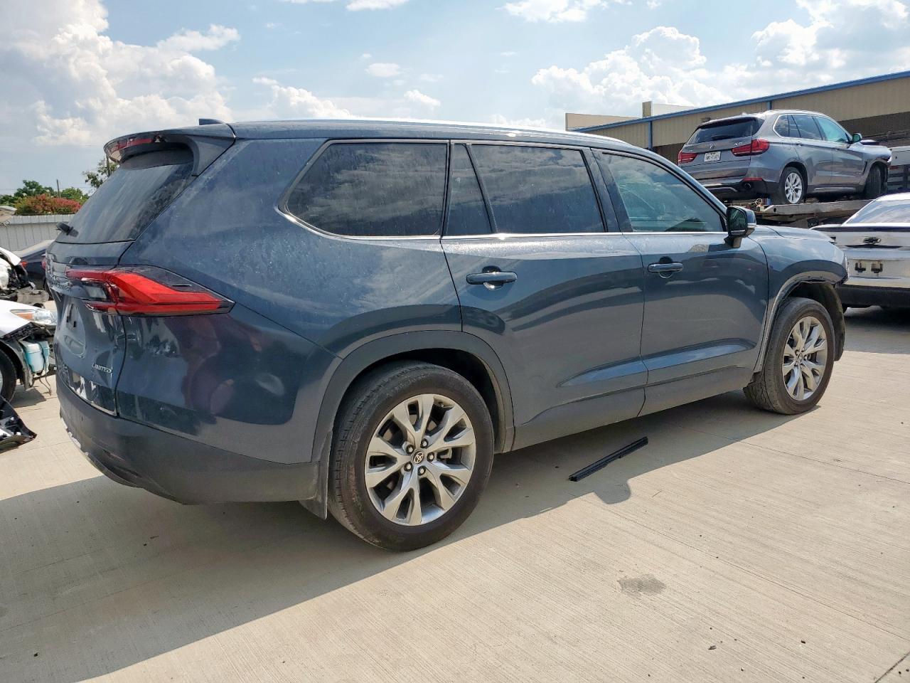 2024 TOYOTA HIGHLANDER