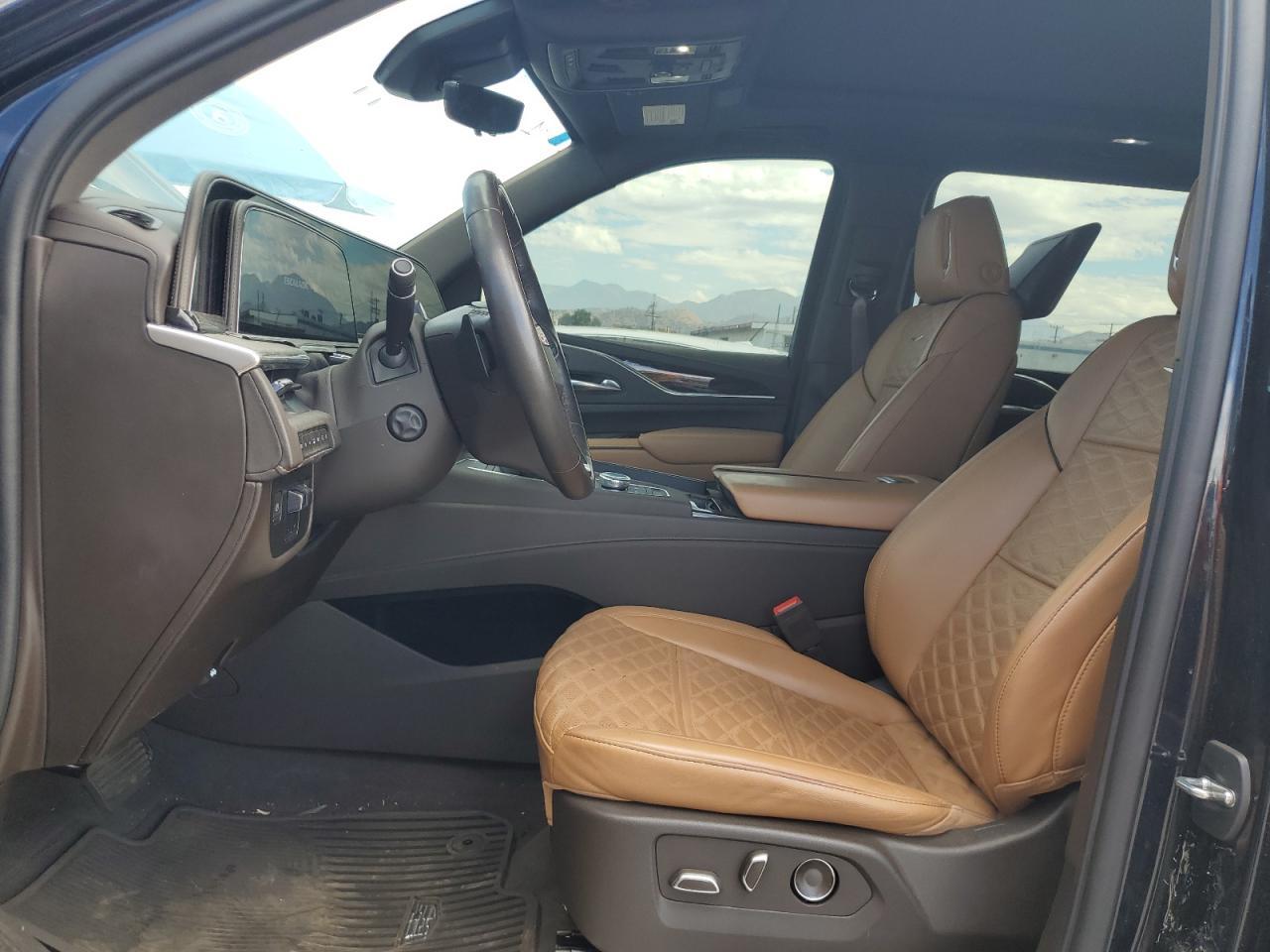 2021 CADILLAC Escalade ESV