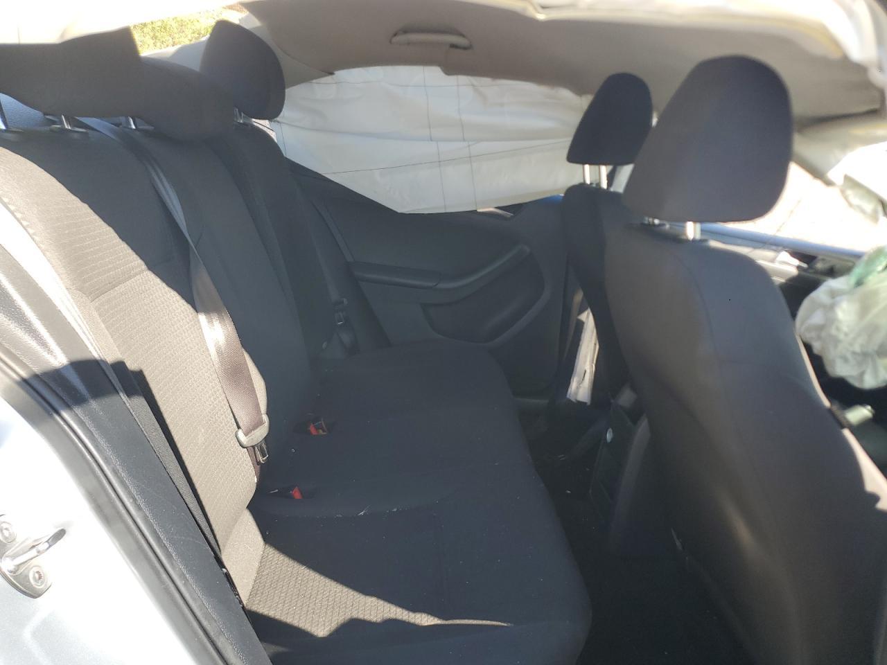 2016 VOLKSWAGEN JETTA