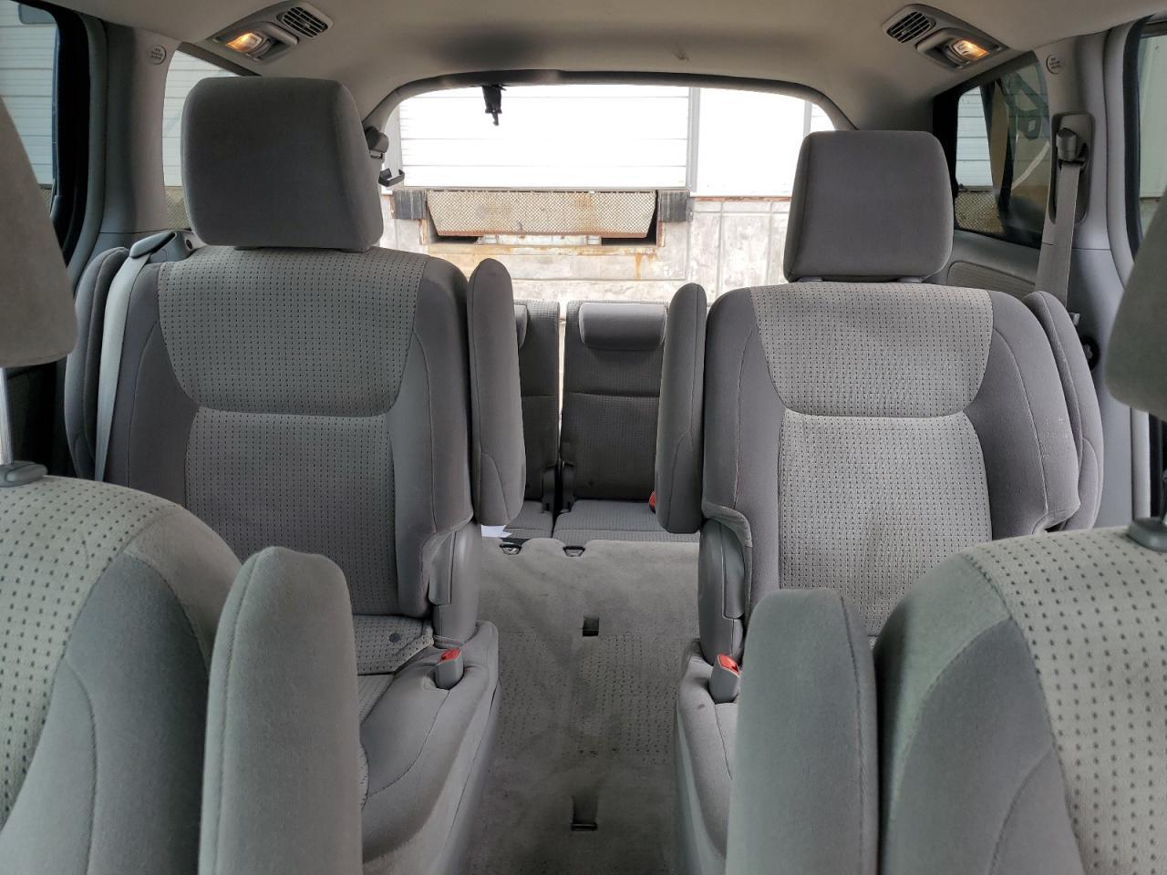 2009 TOYOTA SIENNA