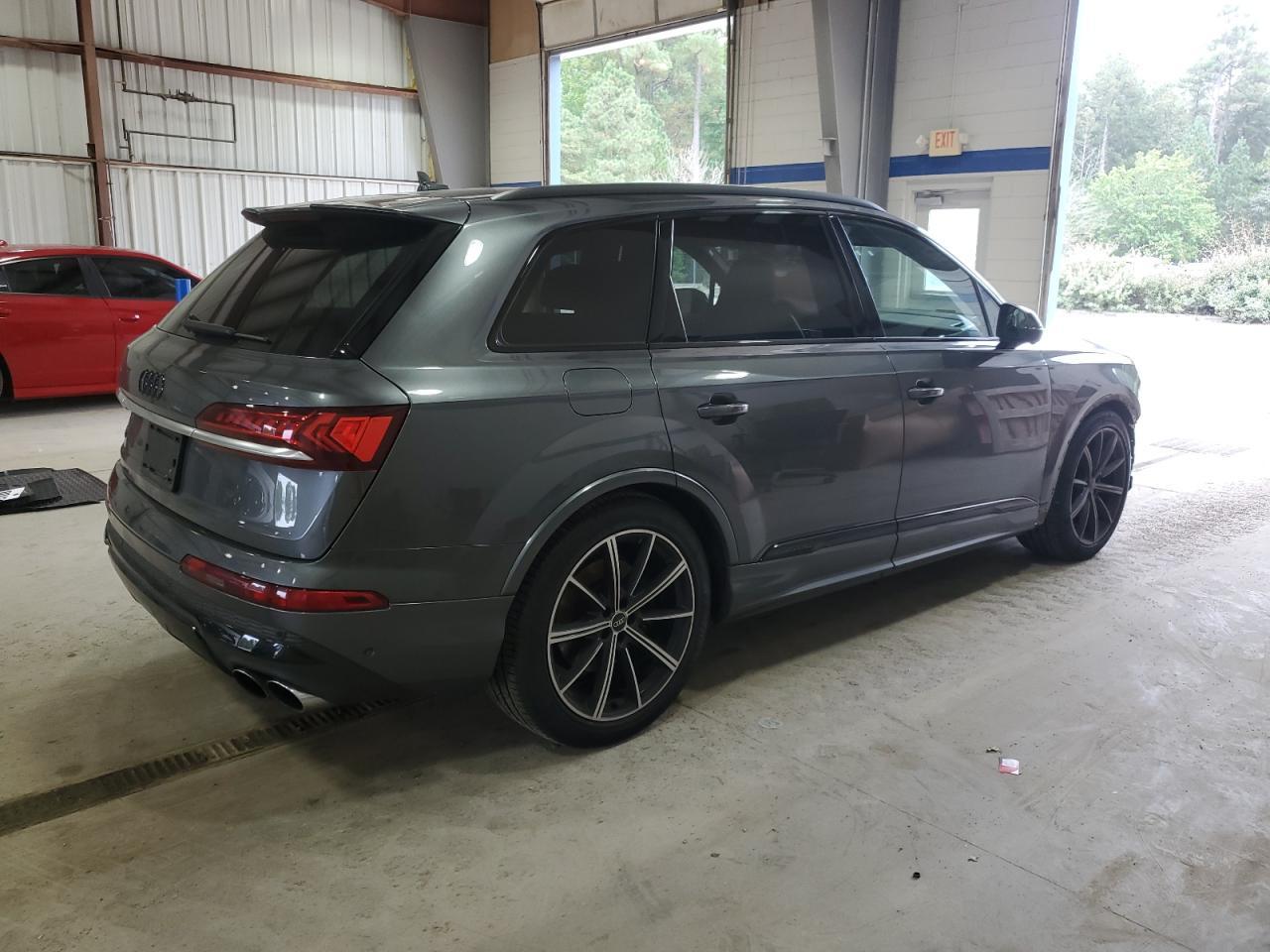 2021 AUDI SQ7