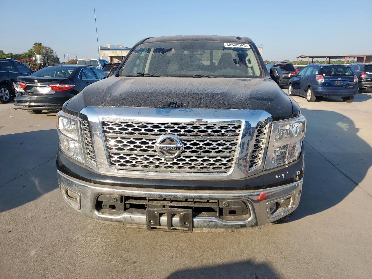 2017 NISSAN Titan