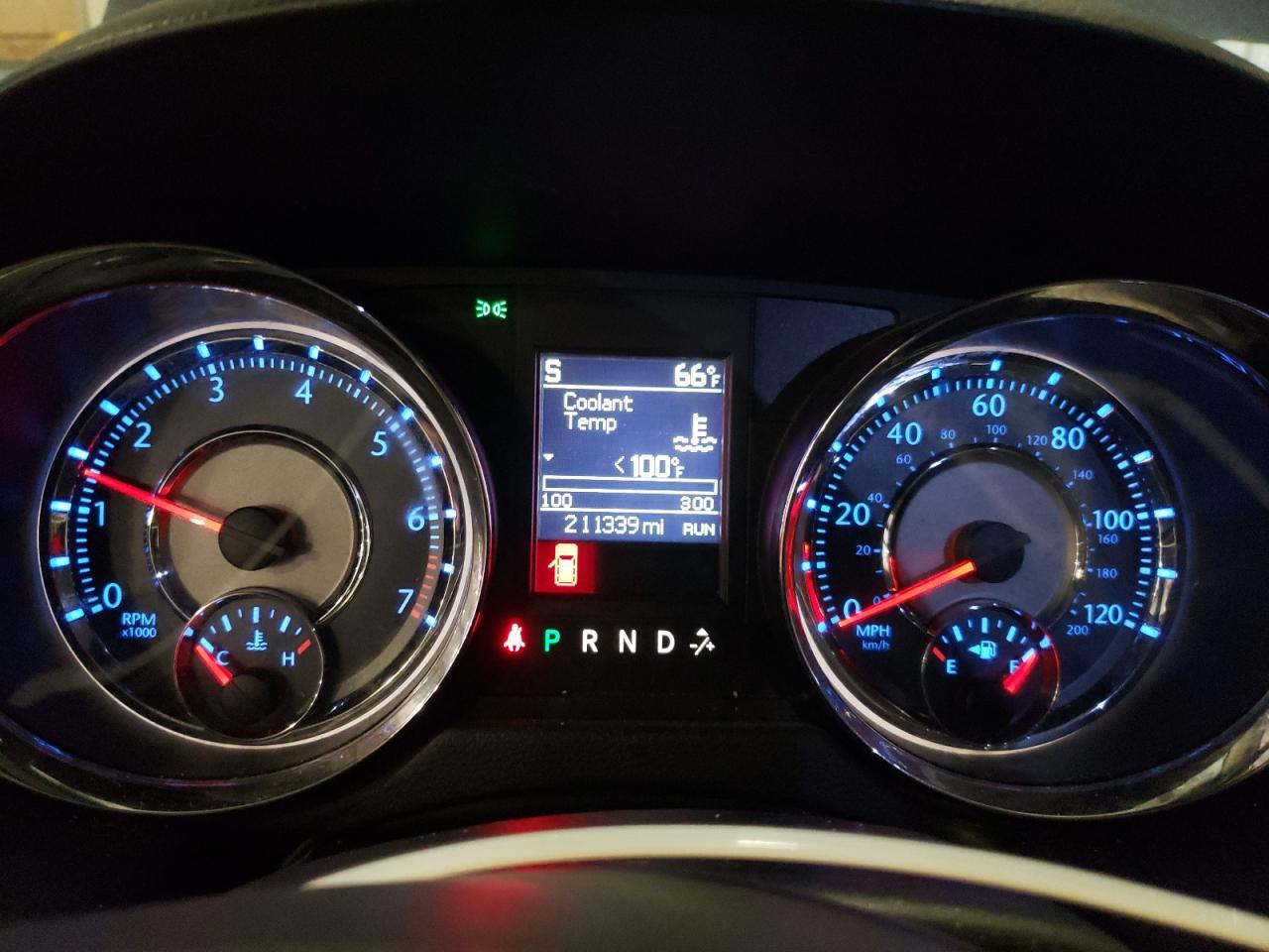 2014 CHRYSLER Town & Country