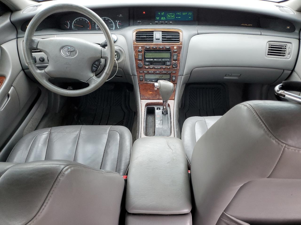 2002 TOYOTA Avalon