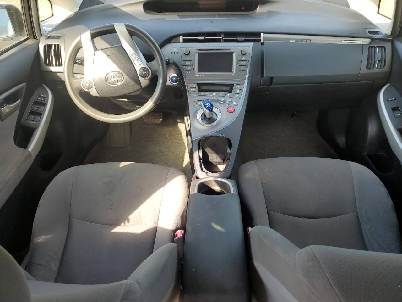 2012 TOYOTA Prius Plug-In