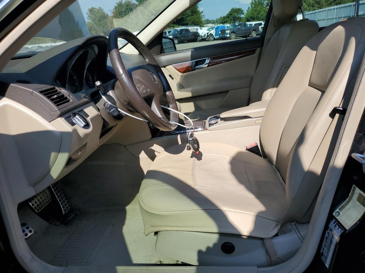 2011 MERCEDES-BENZ C-CLASS