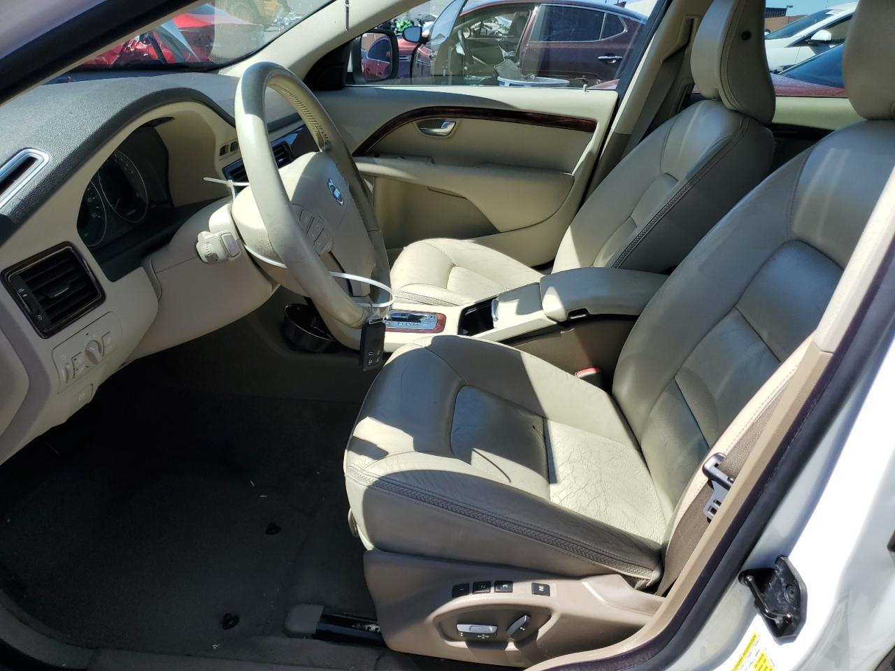 2008 VOLVO XC70