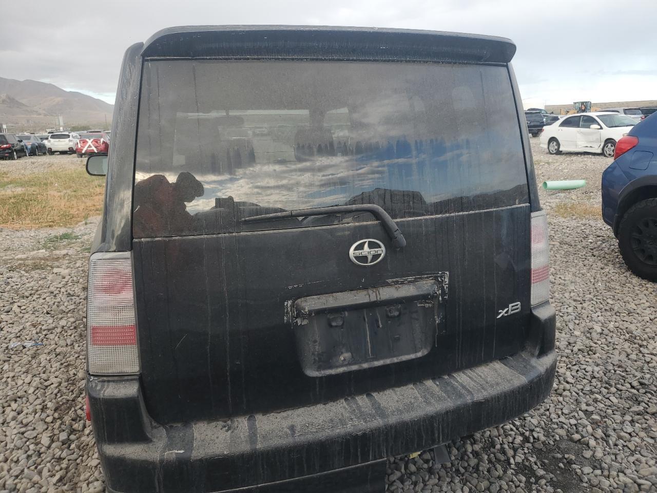 2005 TOYOTA SCION
