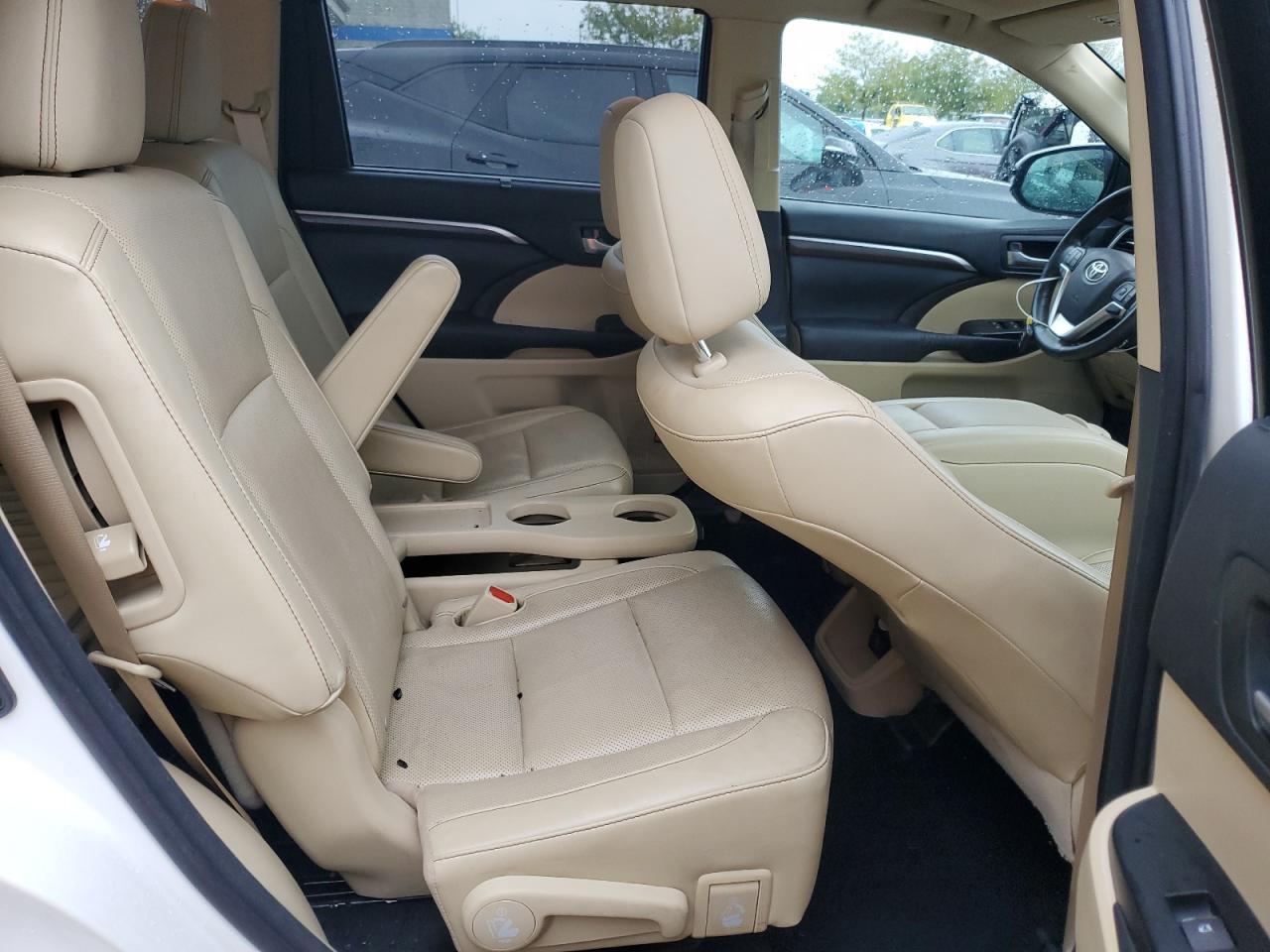 2015 TOYOTA HIGHLANDER