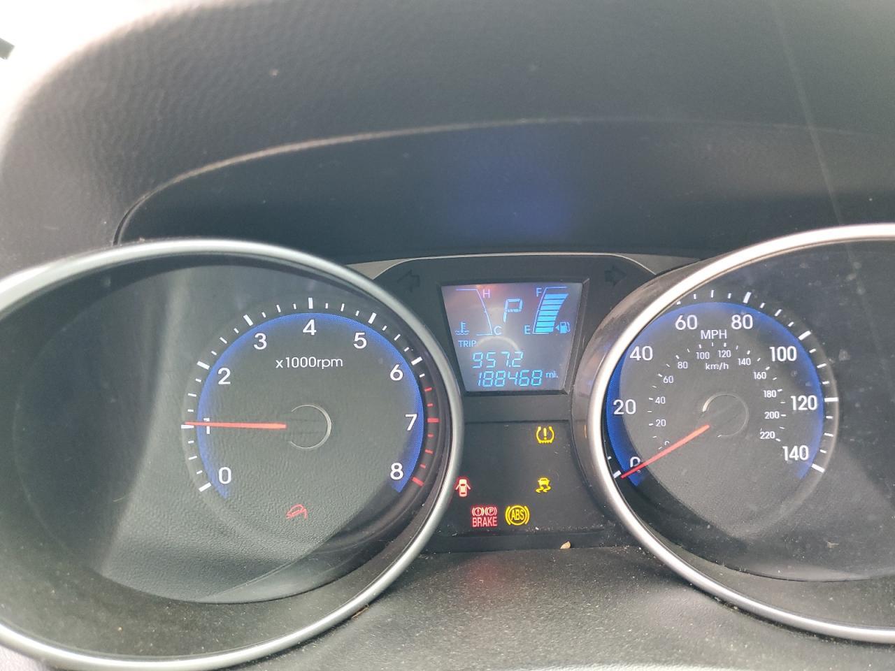 2011 HYUNDAI TUCSON