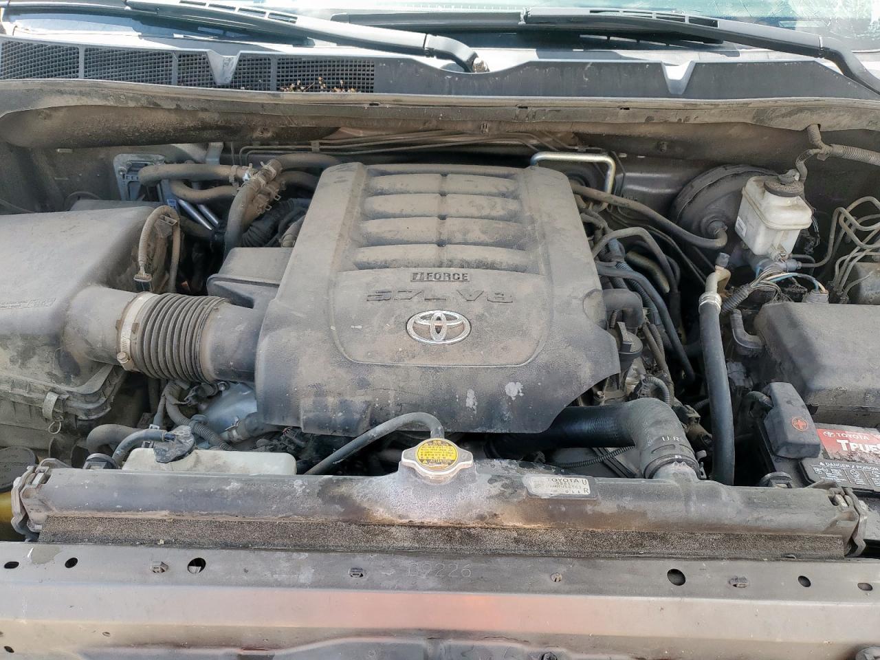 2013 TOYOTA Sequoia