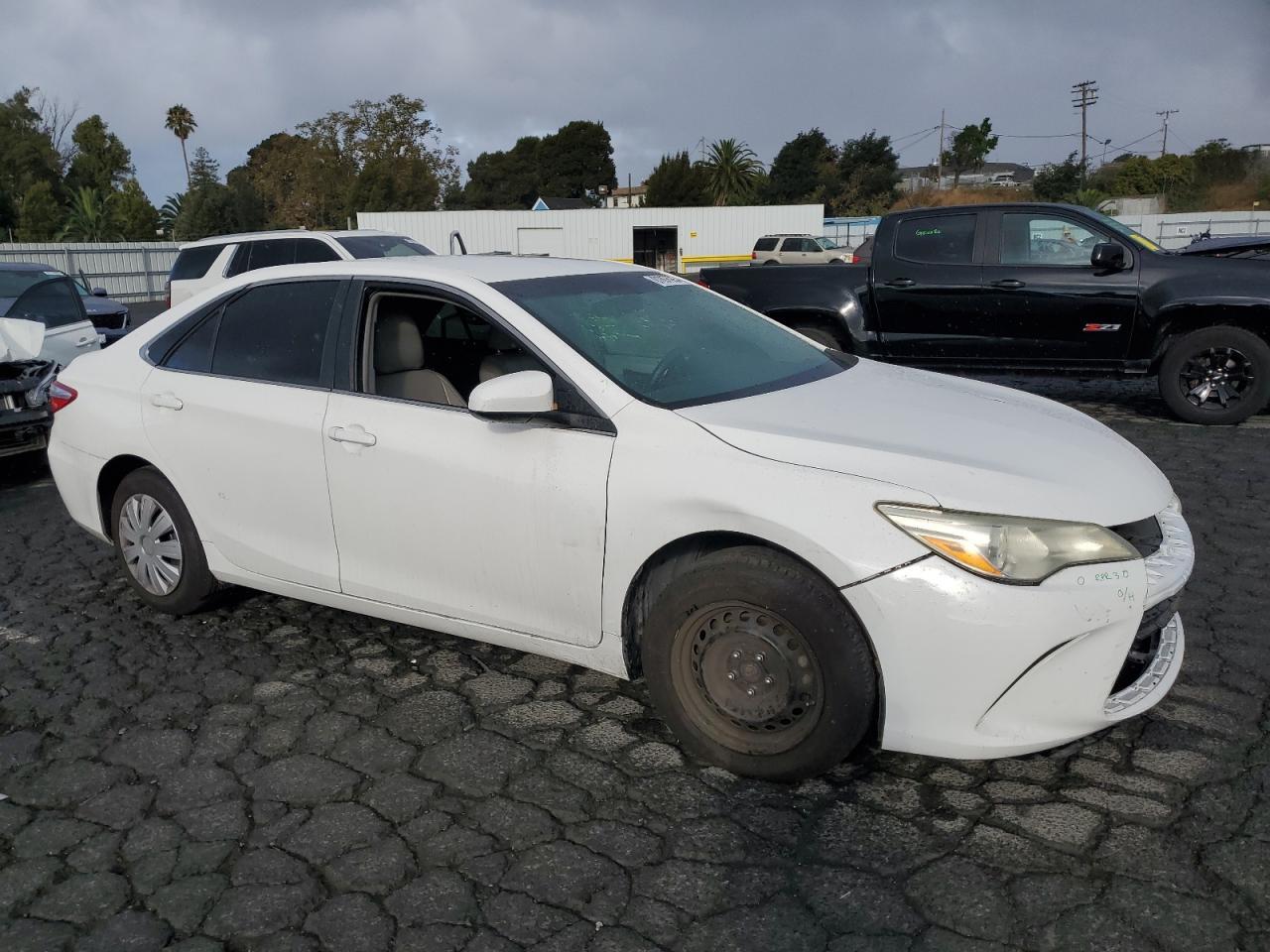 2016 TOYOTA CAMRY